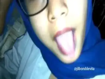Dokumentasi Devita Cantik Part 5 Bersantai Kasur