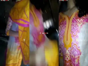 Gadis Cantik Pasrah Goyang Kasur Rumah Gubuk