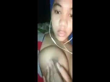 Ukhti Hijab Biru Semok Cantik Pasrah Kasur